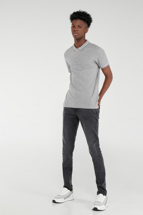Camisa Polo unicolor con puños y cuello tejidos