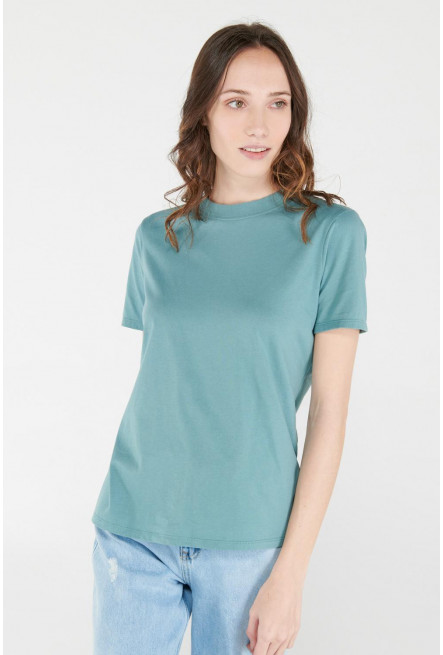 Camiseta manga corta unicolor.