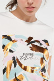 camiseta-manga-corta-y-cuello-redondo-con-estampado