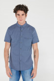 Camisa manga corta azul oscuro estampada
