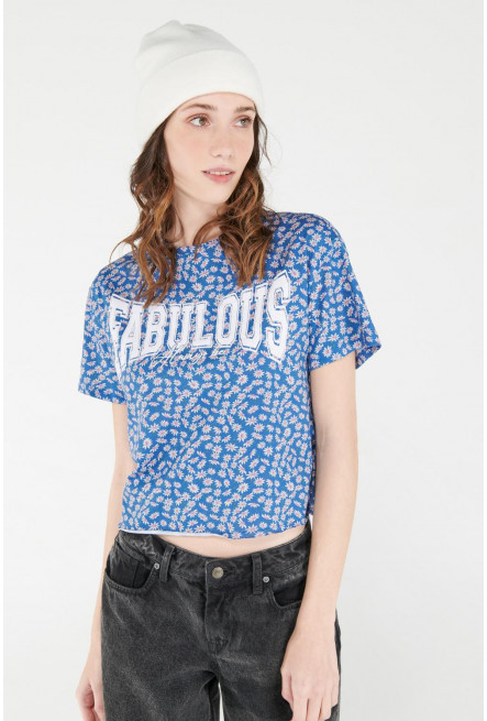 Camiseta manga corta con estampado en frente.