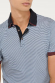 camiseta-polo-unicolor-con-cuello-tejido-estampado-continuo