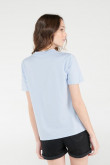 Camiseta manga corta unicolor.