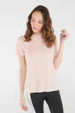 Camiseta manga corta unicolor.