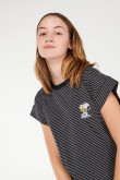 Camiseta manga corta, bordado de Snoopy.