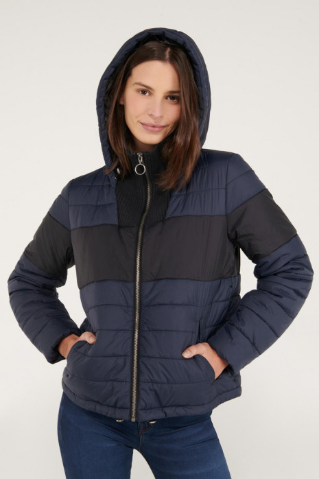 Chaqueta acolchada con capota