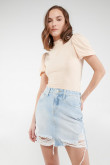 Falda corta con rotos