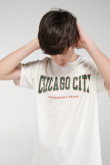 Camiseta manga corta con estampado.