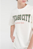 Camiseta manga corta con estampado.