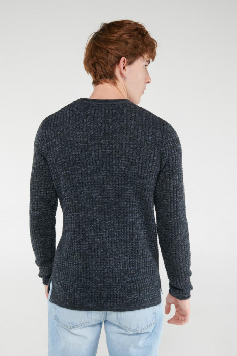 Suéter cuello redondo