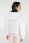 Chaqueta liviana con capota