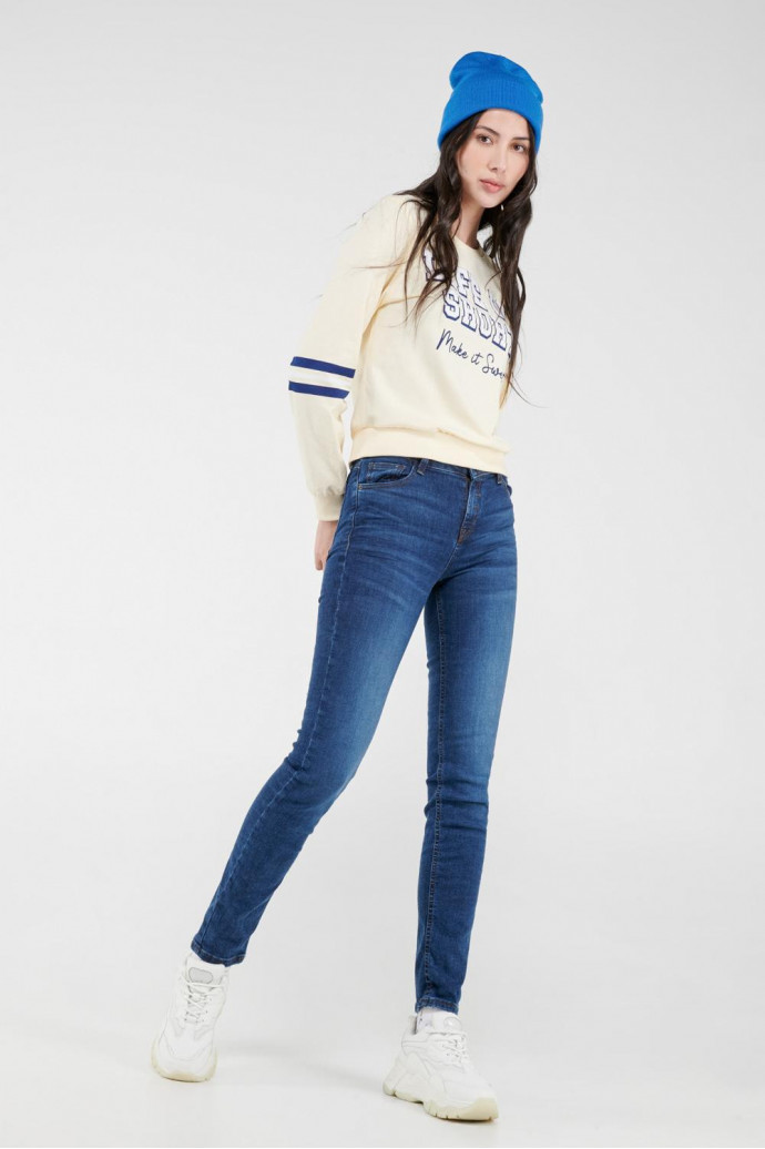 Jean curvy