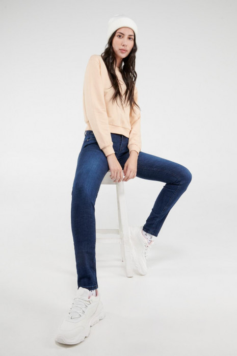 Jean curvy