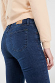 Jean curvy