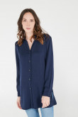 Blusa unicolor, aberturas en costados