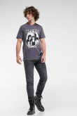 Camiseta manga corta, estampado de Queen.