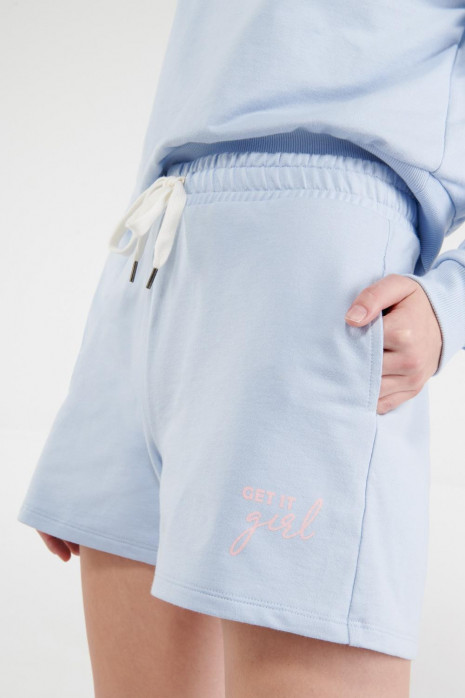 Short unicolor con bolsillos
