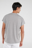 Camiseta manga corta con estampado.