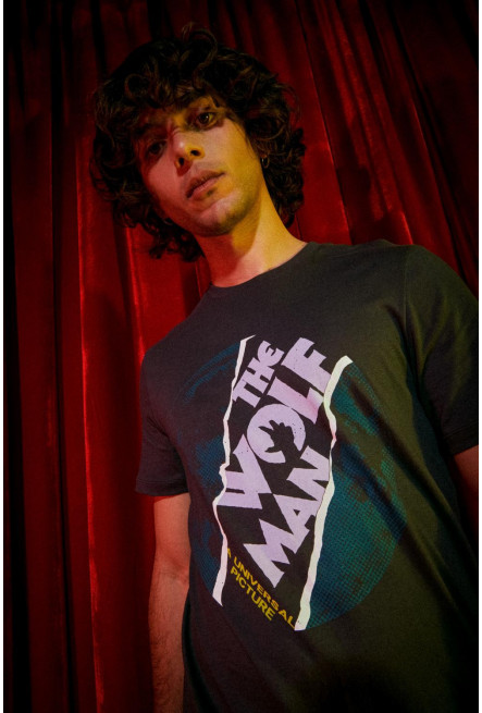 Camiseta manga corta, estampado de Hombre Lobo.