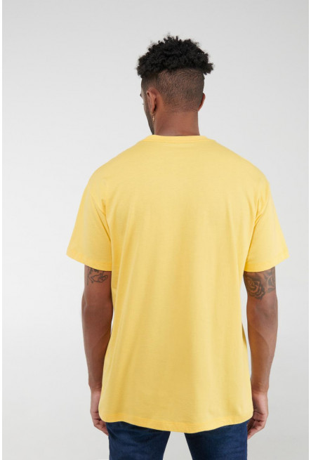 Camiseta manga corta con estampado.