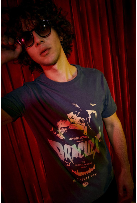 Camiseta manga corta, estampado de  Drácula.