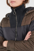 chaqueta-acolchada-con-capota