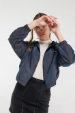 Chaqueta liviana con capota