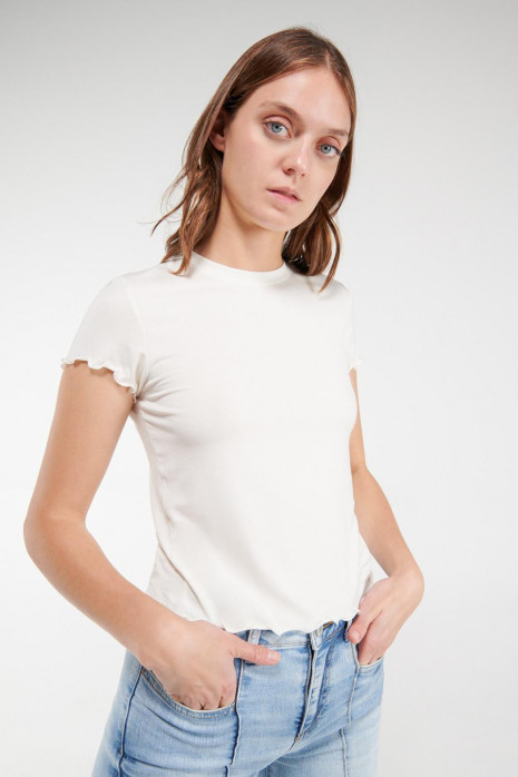 Camiseta, manga  corta, cuello redondo, unicolor.