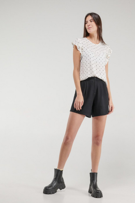 Short botón y bolsillos chinos