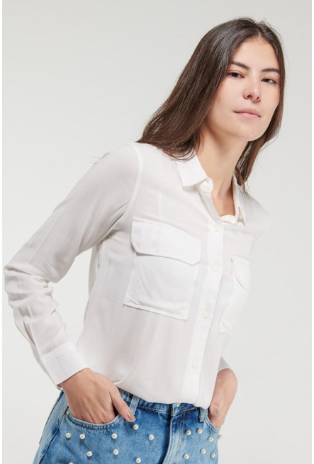 Blusa unicolor, doble bolsillo