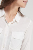 blusa-unicolor-doble-bolsillo
