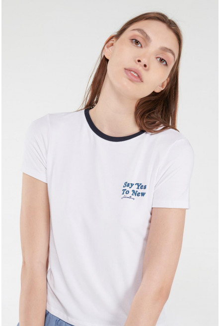 Camiseta manga corta y cuello redondo con estampado