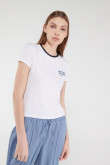 Camiseta manga corta y cuello redondo con estampado
