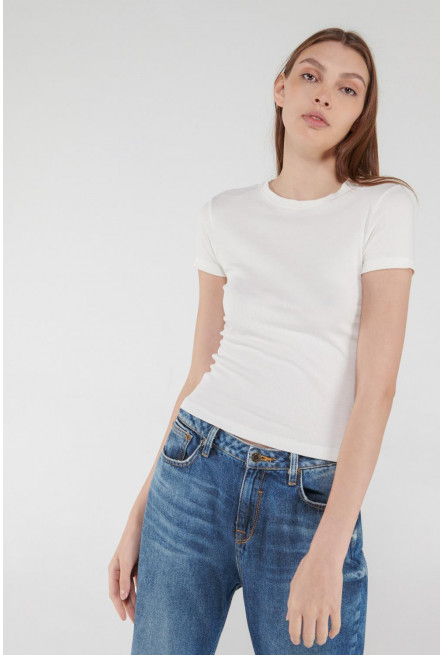 Camiseta básica, manga corta.