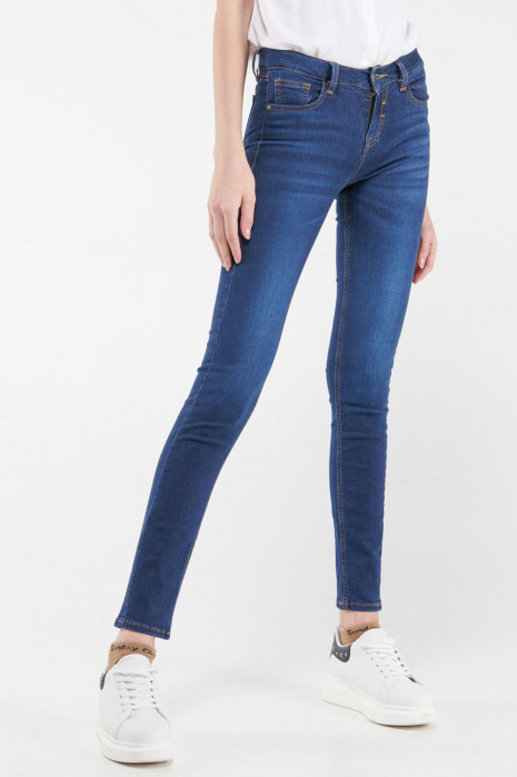 Jean curvy