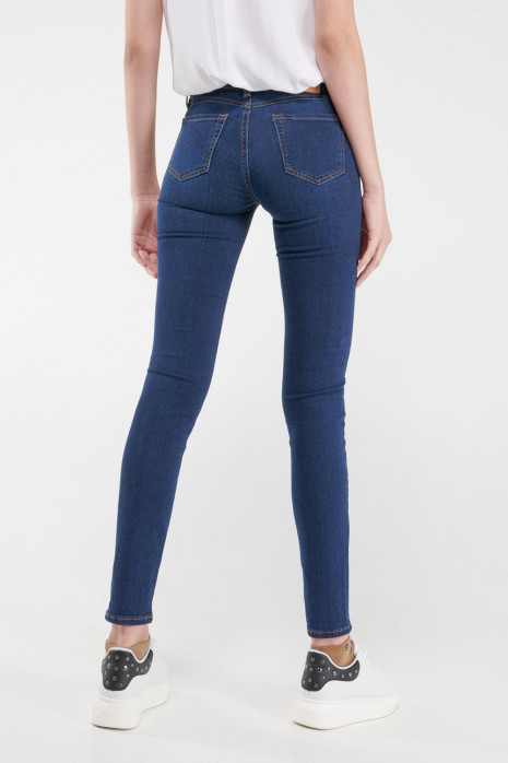 Jean curvy