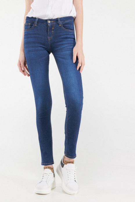 Jean curvy