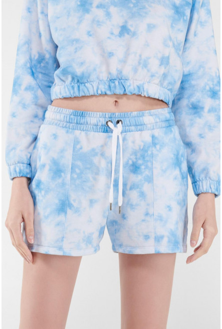 Short tie dye, con bolsillos laterales.