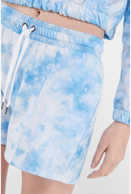 Short tie dye, con bolsillos laterales.