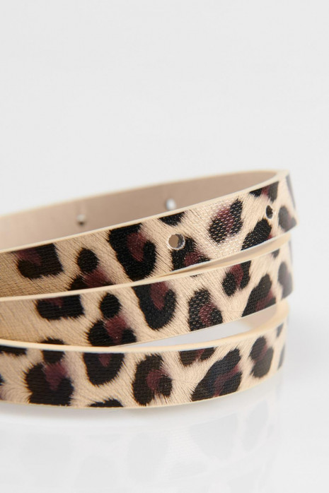 Cinturón animal print.