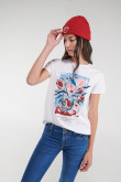 Camiseta básica manga corta estampada.