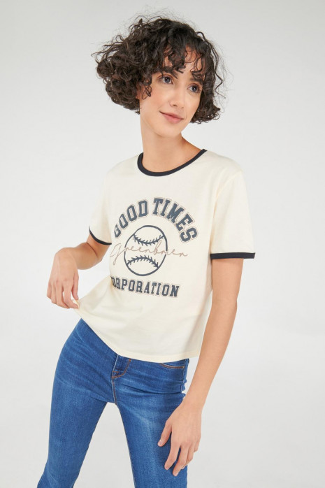 Camiseta con estampado puños en contraste