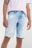 Bermuda Slim de jean azul clara con rotos