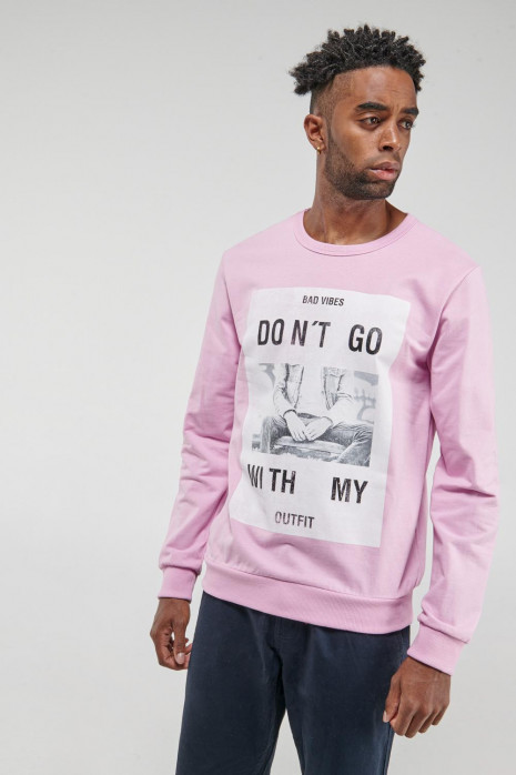 Buzo cuello redondo estampado.