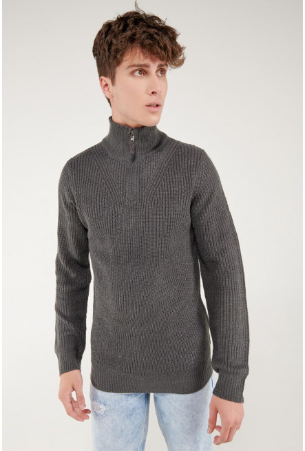 Suéter cuello alto con cremallera