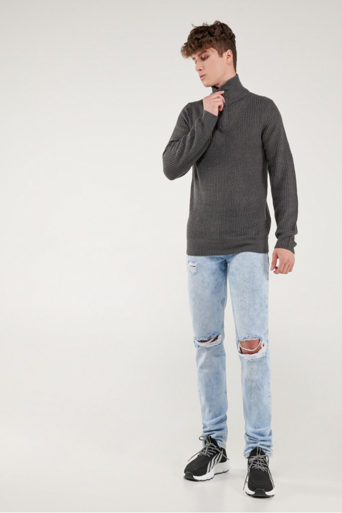 Suéter cuello alto con cremallera