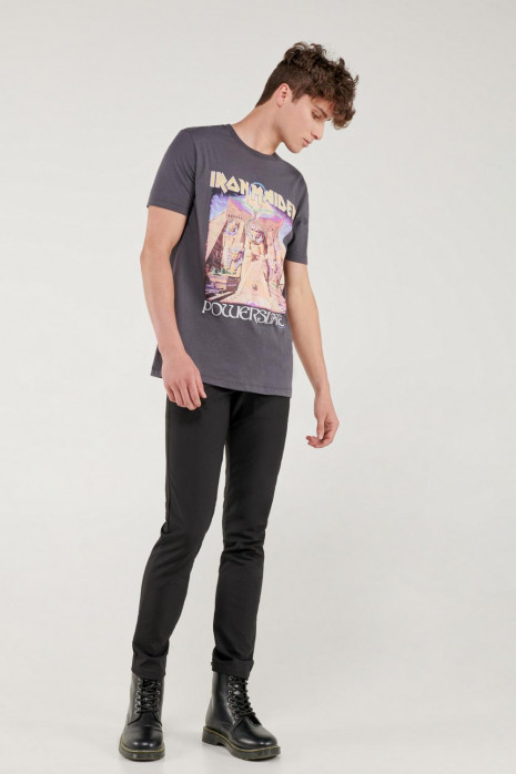 Camiseta manga corta, estampado de Iron Maiden.