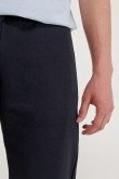 pantalon-jogger-con-pretina-y-punos-en-rib-estampado-localizado