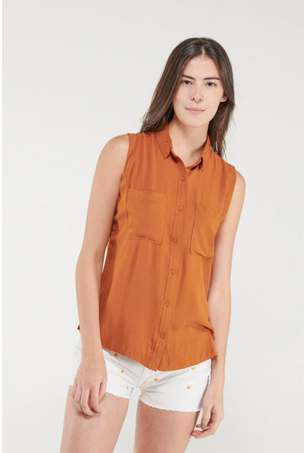 Blusa unicolor sin manga