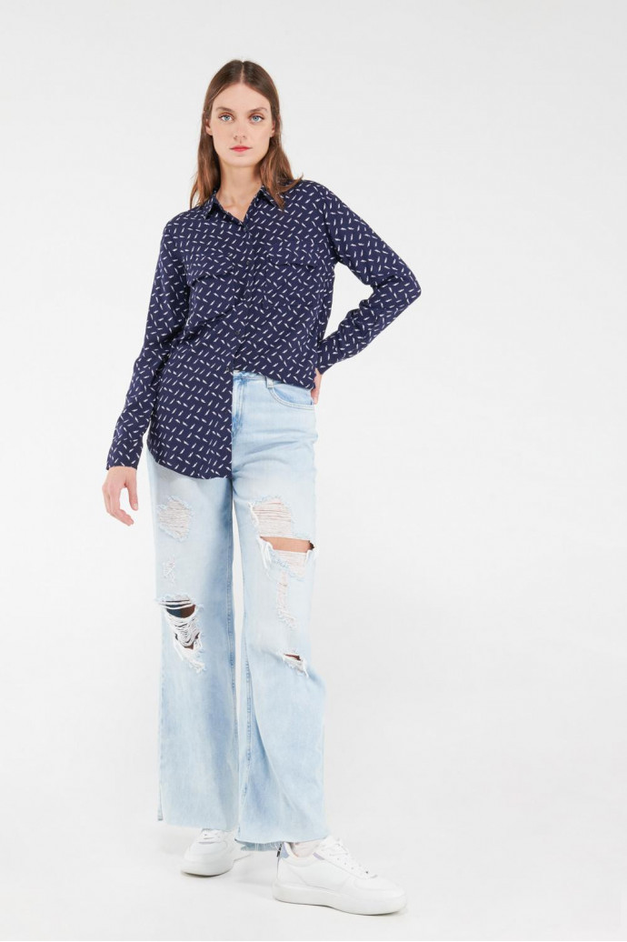 Blusa estampada, doble bolsillo